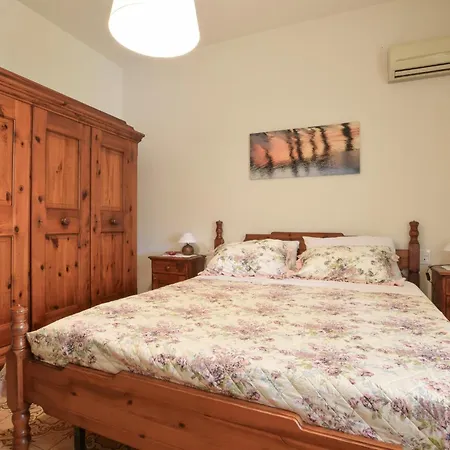 3 Bedroom Stunning In Dei Marmi *
