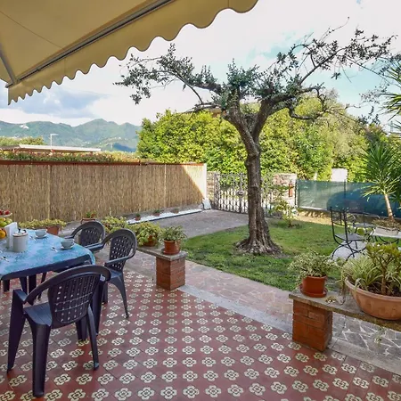 3 Bedroom Stunning In Dei Marmi Holiday home Forte dei Marmi
