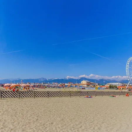 3 Bedroom Stunning In Dei Marmi